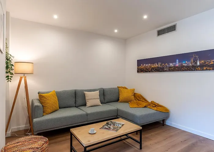 3057 - Ab Sepulveda Apartment *